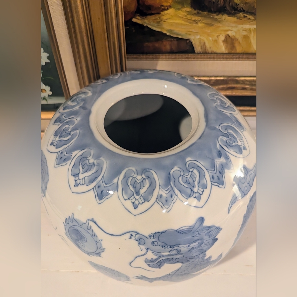 Blue and White Dragon Ginger Jar - Picture 5 of 8